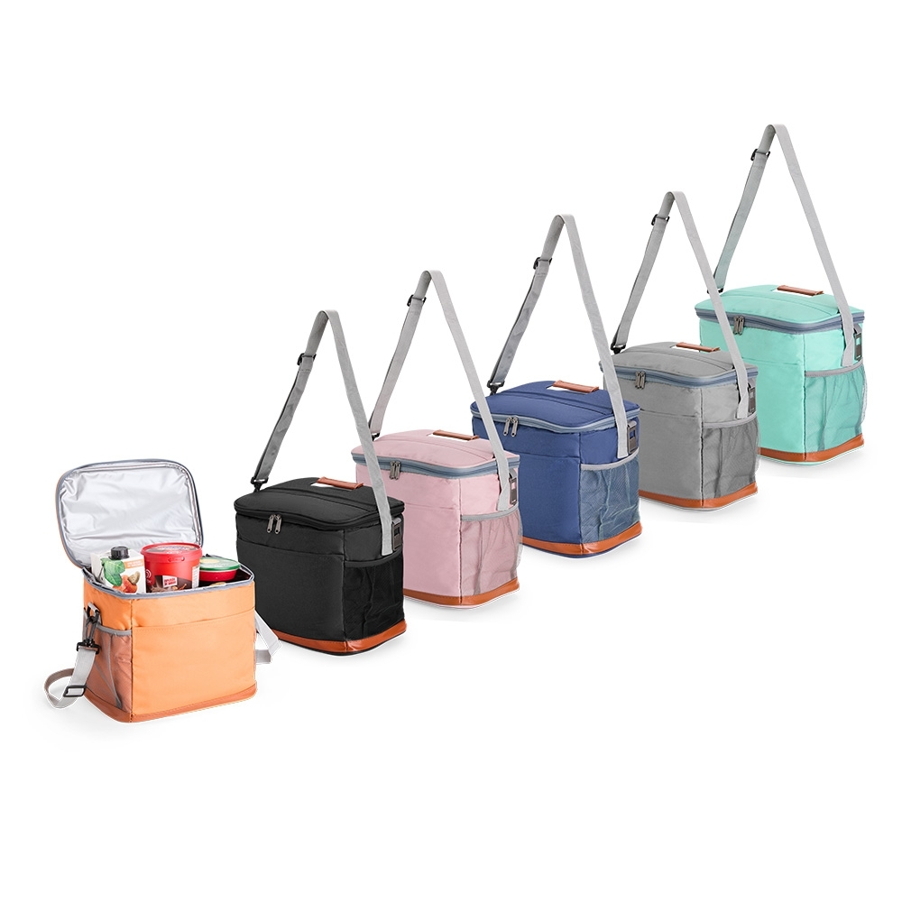 Bolsa térmica Personalizada 11 litros em Oxford impermeável com revestimento em PEVA, abridor de garrafas em inox e alça transversal ajustável