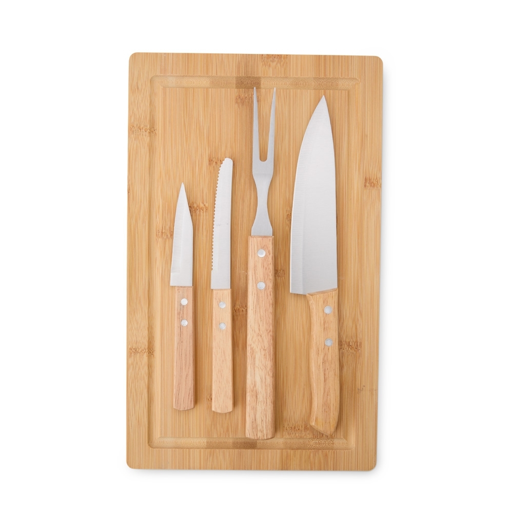 Kit Churrasco 5 Peças com Facas em Aço Inox, Cabos de Madeira e Tábua de Bambu