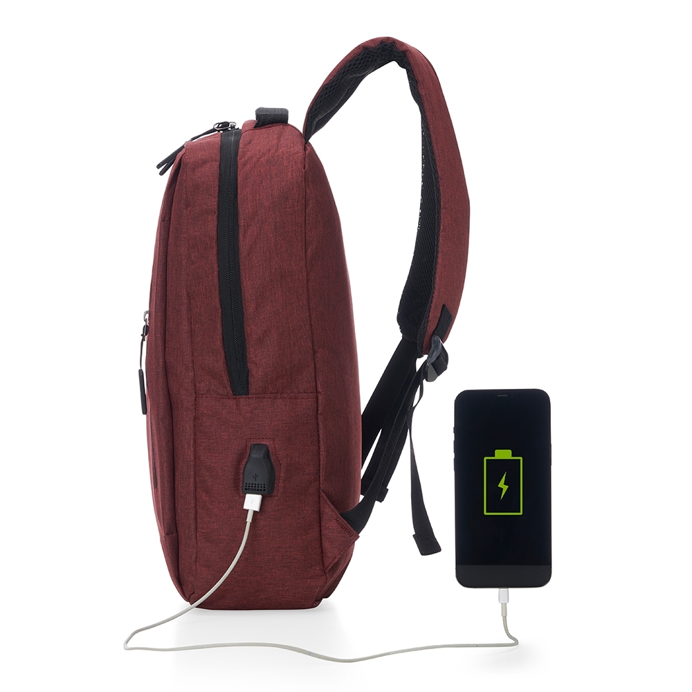 Mochila em Nylon 17L com Compartimentos e Entrada USB Externa